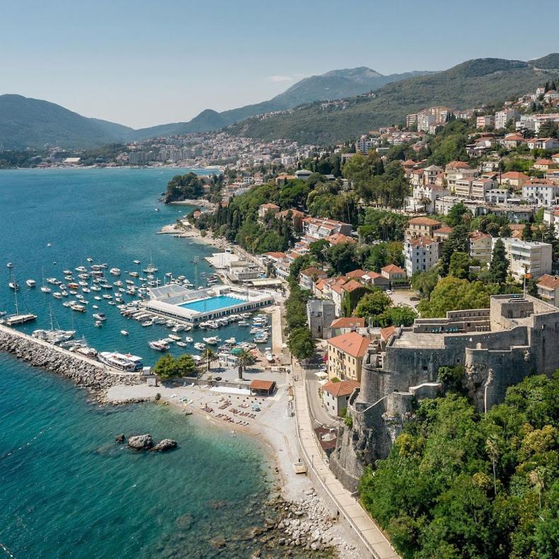 Skver Studio Apartments Herceg Novi Esterno foto