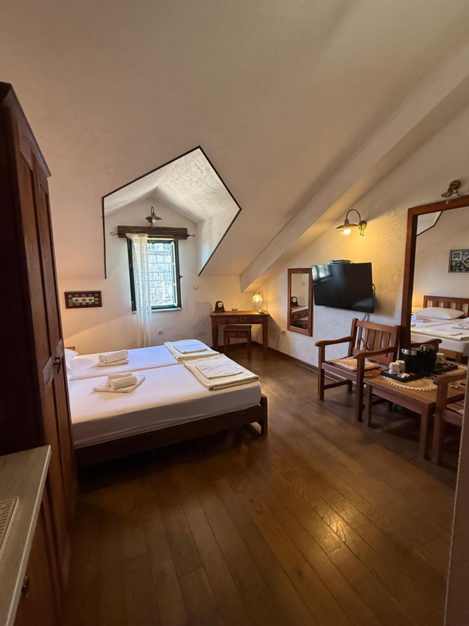 Skver Studio Apartments Herceg Novi Esterno foto