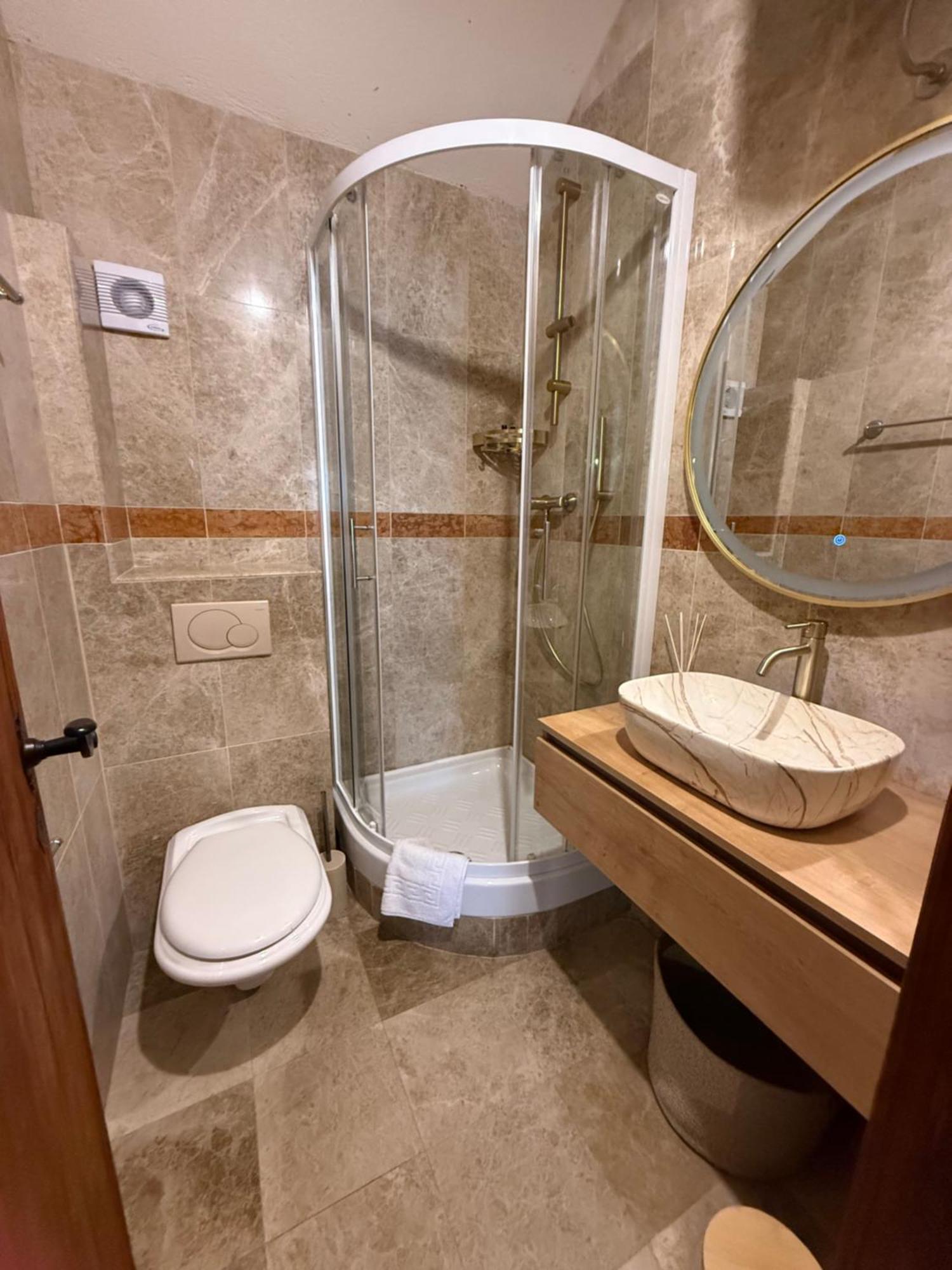 Skver Studio Apartments Herceg Novi Esterno foto